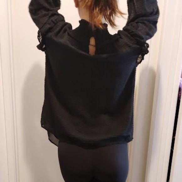 Zac and Rachel High ruffle neck long sleeve blouse size Large - Picture 2 of 4